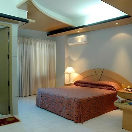 Hotel Tower Inn, Chittagong Bagian luar foto