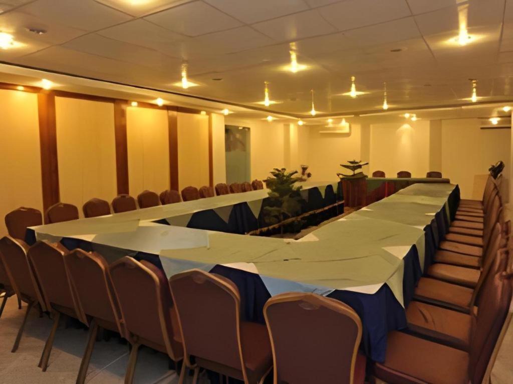 Hotel Tower Inn, Chittagong Bagian luar foto