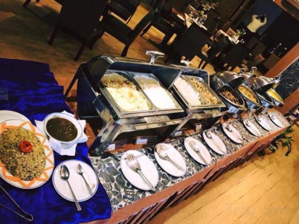 Hotel Tower Inn, Chittagong Bagian luar foto