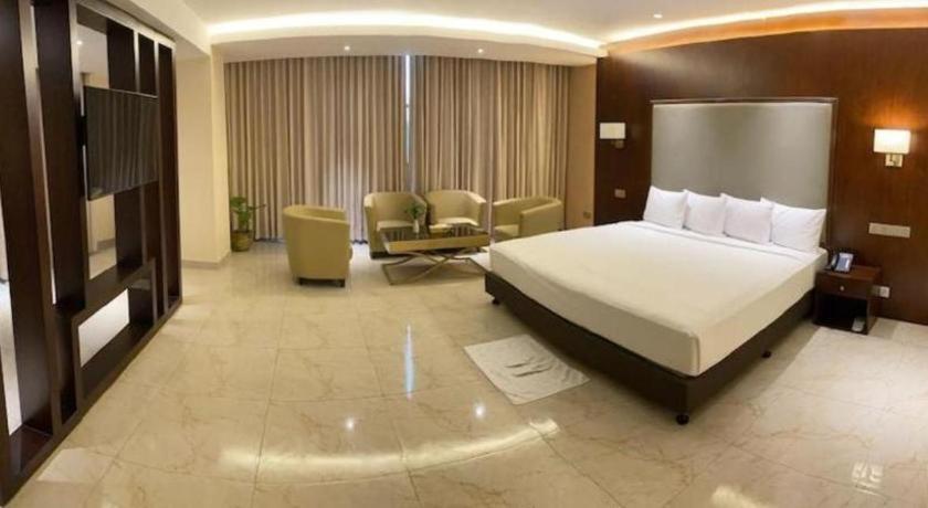 Hotel Tower Inn, Chittagong Bagian luar foto