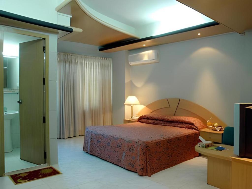 Hotel Tower Inn, Chittagong Bagian luar foto