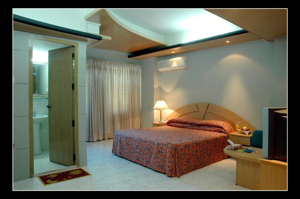 Hotel Tower Inn, Chittagong Bagian luar foto